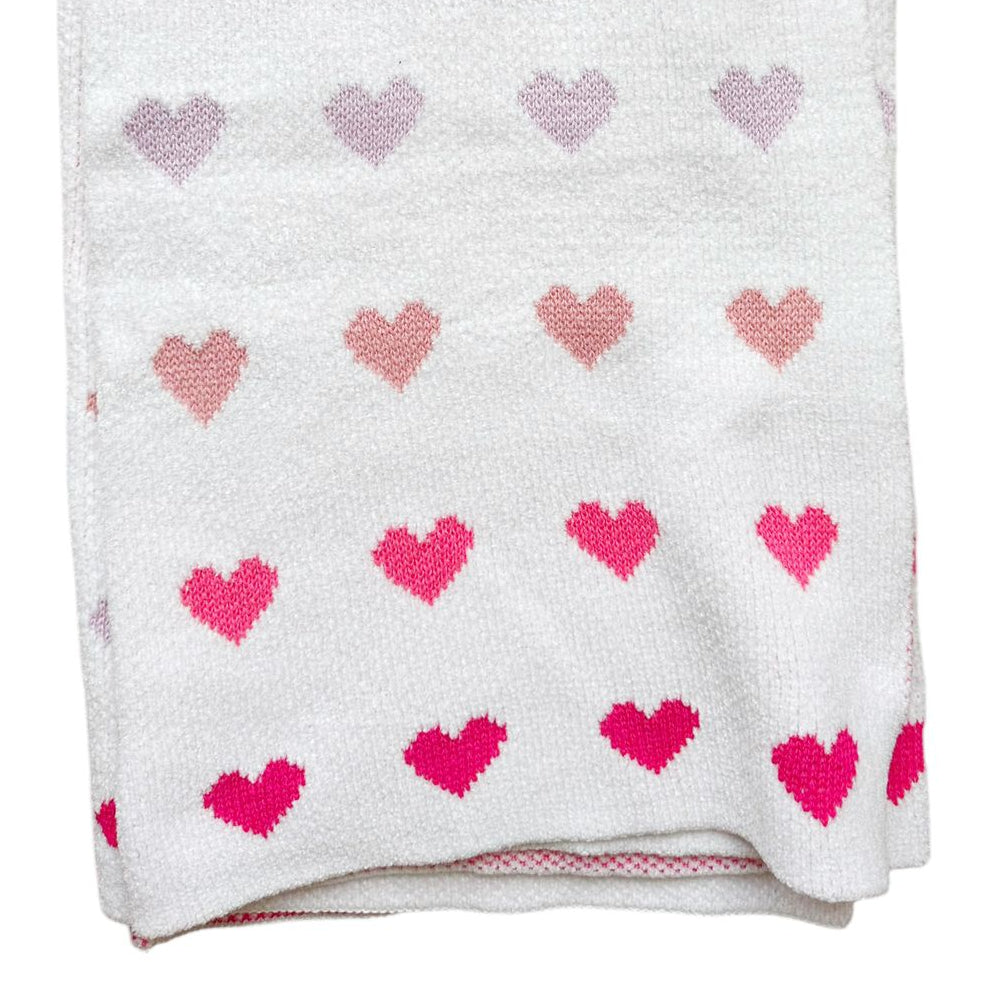 Manta blanca de corazones